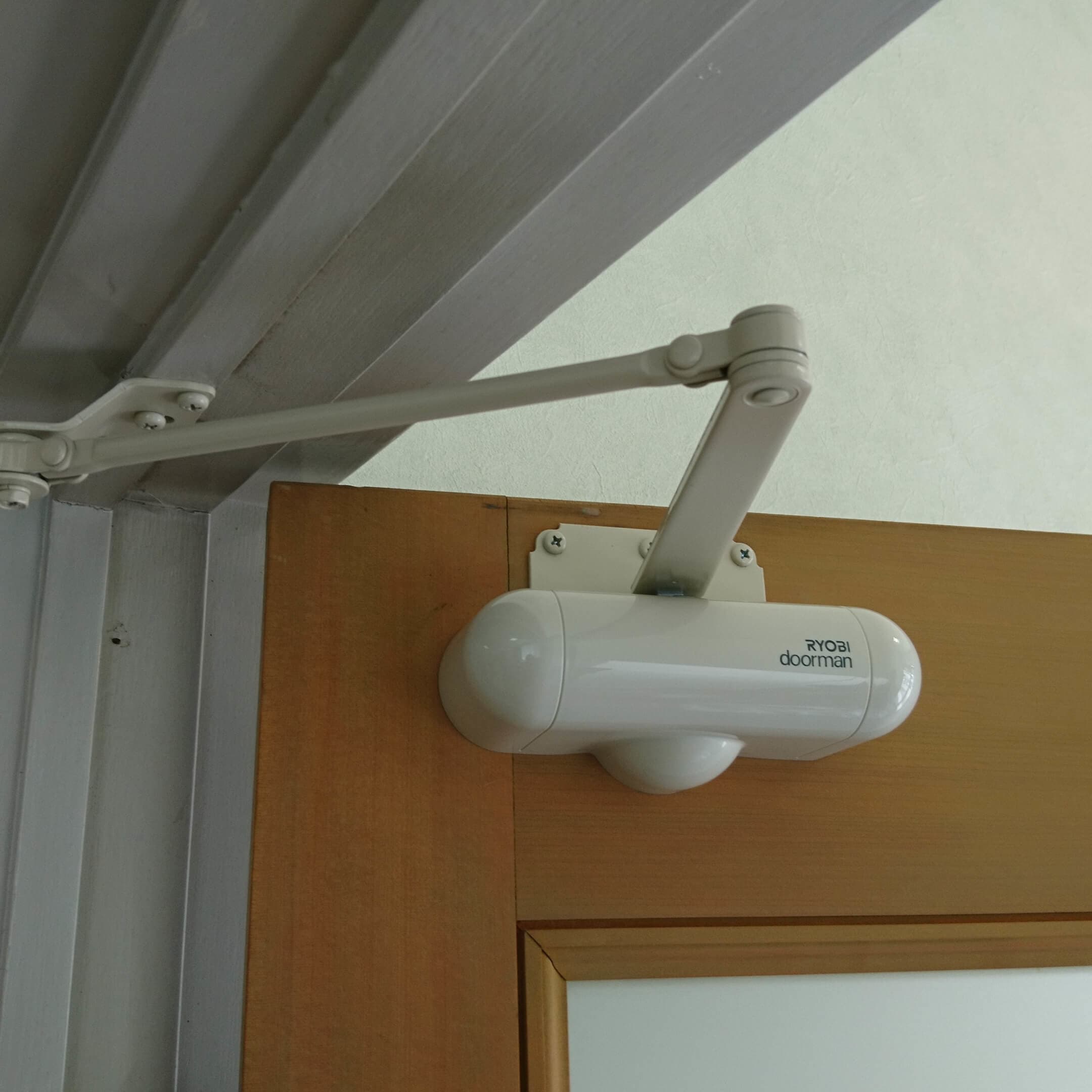 ドアマン取替え 大治町 | ドアマンの取替えなら建具修理の窓口大治町